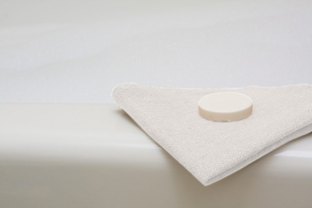 In the Buff Oyster Linen Wash Cloth - 14"