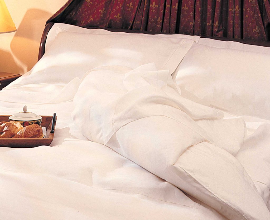 Fine Oyster Linen Fitted Sheet - 72" x 84"