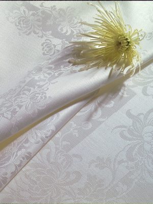 Fine Irish Linen Chrysanthemum Tablecloth Round